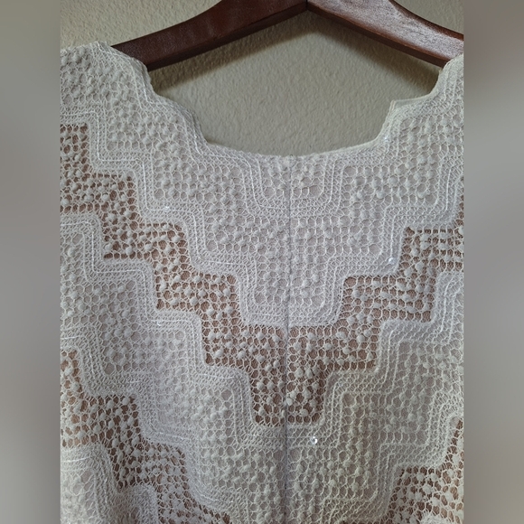 Tadashi Shoji Serena Gown. Crocheted Sequin Crepe. Womens size 10 - Picture 6 of 11